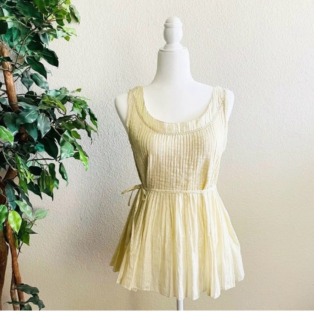 NWT ANTHROPOLOGIE VANESSA VIRGINIA Gold Yellow Pleated Shimmer Sleeveless Top 2